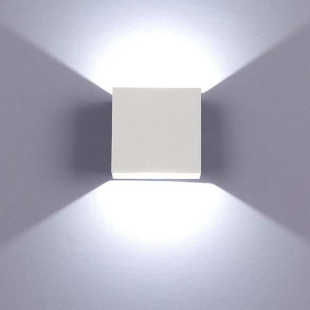 Stock Available moderno Decoration Wall Mounted varanda Corridor Sconce luminárias up e Down Led à prova d'água Ip65 externo luminária de parede
