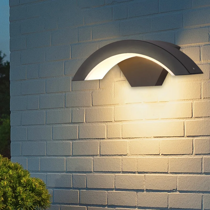moderno Led externo arandela Ip65 à prova d'água alumínio para Garden varanda Patio18w Life Moon-Shaped Design Weather-Resistant